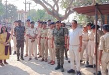 अरेराज में रामनवमी को लेकर प्रशासन सख्त: एसडीएम-एसडीपीओ के नेतृत्व में भव्य फ्लैग मार्च, संवेदनशील इलाकों में सुरक्षा का कड़ा संदेश