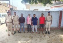 मठलोहियार में उत्पाद विभाग की छापेमारी: चार आरोपी गिरफ्तार, अवैध कारोबारियों में हड़कंप