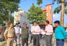 अरेराज में व्यवहार न्यायालय निर्माण की दिशा में बढ़ा कदम, जिला जज और डीएम ने किया भूमि का निरीक्षण