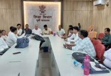 पीएम श्री विद्यालयों को उत्कृष्टता केंद्र बनाने पर जोर, मोतिहारी में समीक्षा सह उन्मुखीकरण बैठक आयोजित