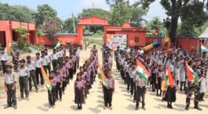 सरस्वती विद्या मंदिर में गूंजा ‘वन्दे मातरम्’