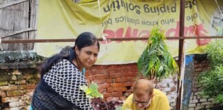 भारत विकास परिषद ने 112 जरूरतमंद बच्चों के बीच बांँटी पाठ्य सामग्री, विद्यालय परिसर में किया पौधरोपण